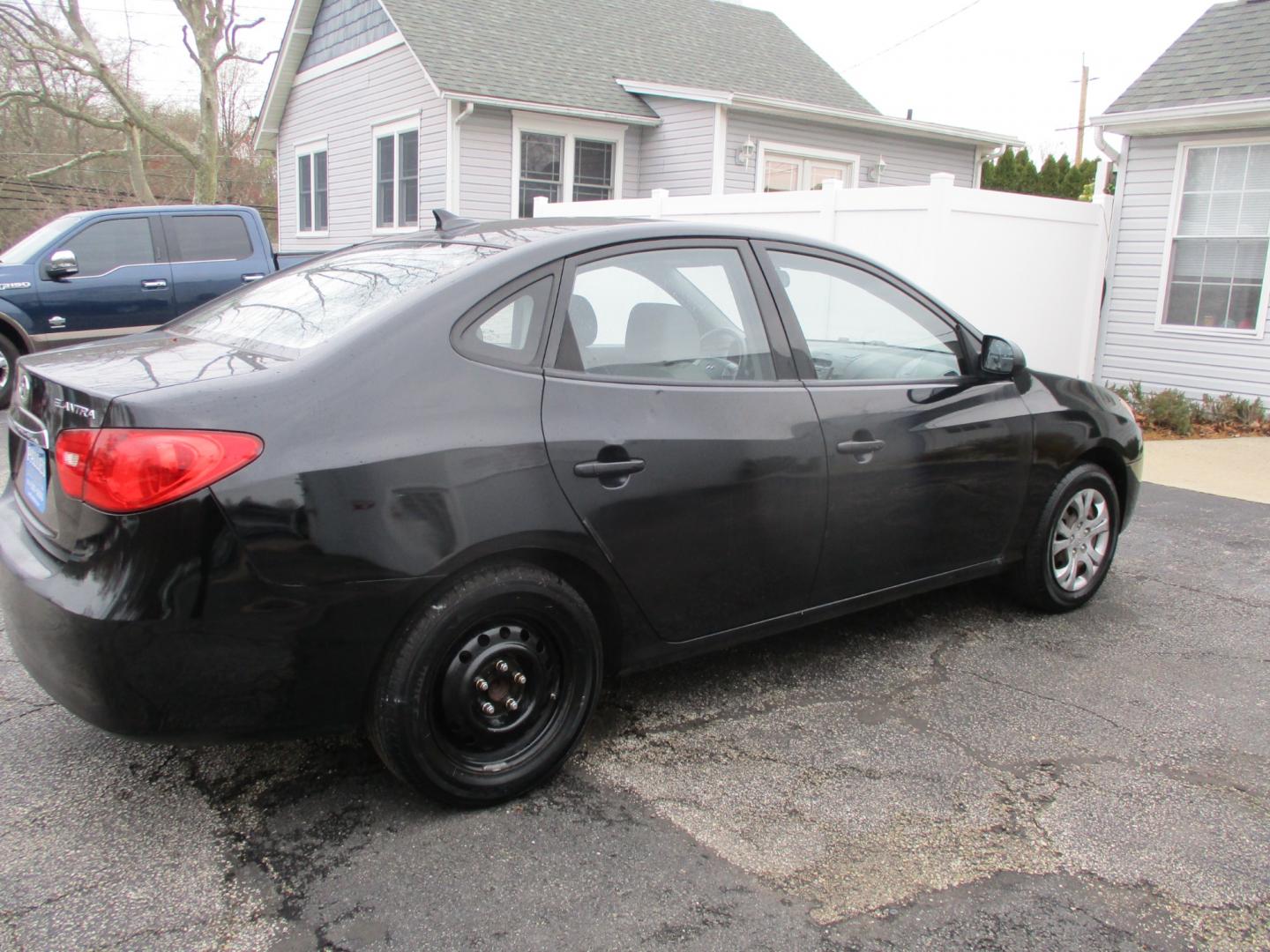 2010 BLACK Hyundai Elantra (KMHDU4AD0AU) with an 2.0L L4 DOHC 16V engine, AUTOMATIC transmission, located at 540a Delsea Drive, Sewell, NJ, 08080, (856) 589-6888, 39.752560, -75.111206 - Photo#6